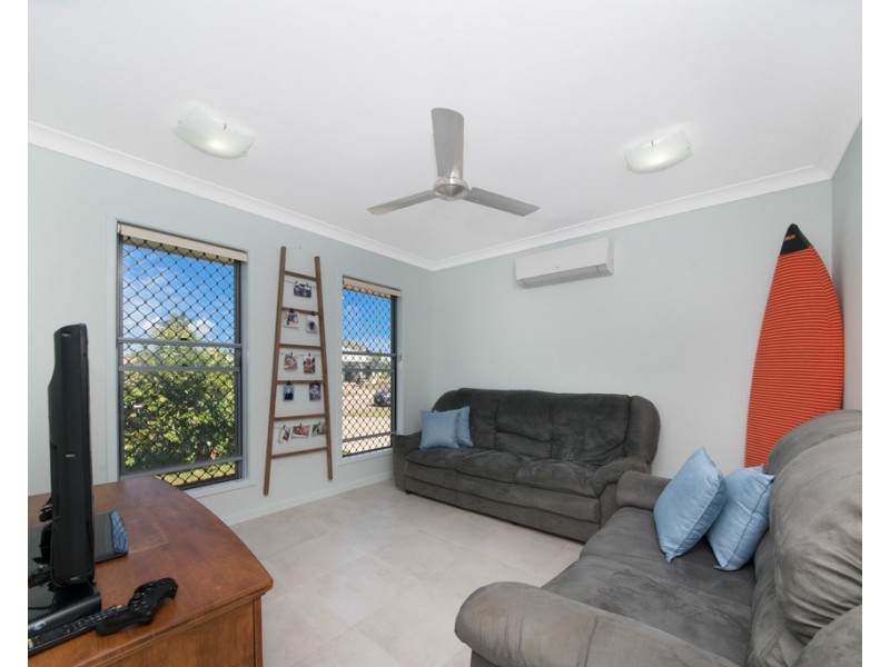 24 Heather Avenue, Rasmussen QLD 4815