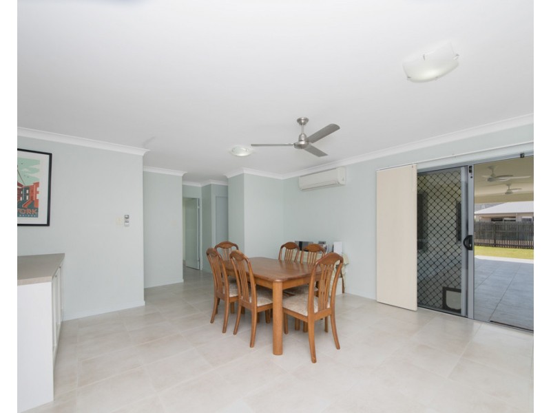 24 Heather Avenue, Rasmussen QLD 4815