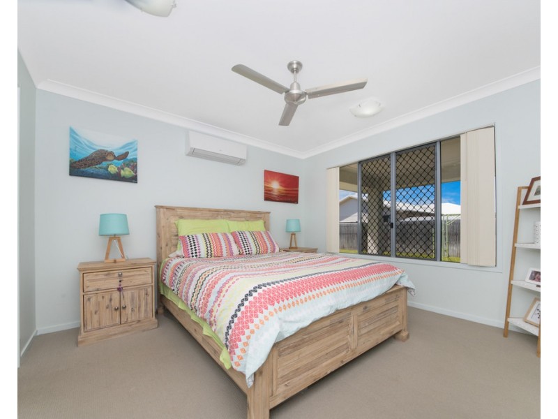 24 Heather Avenue, Rasmussen QLD 4815