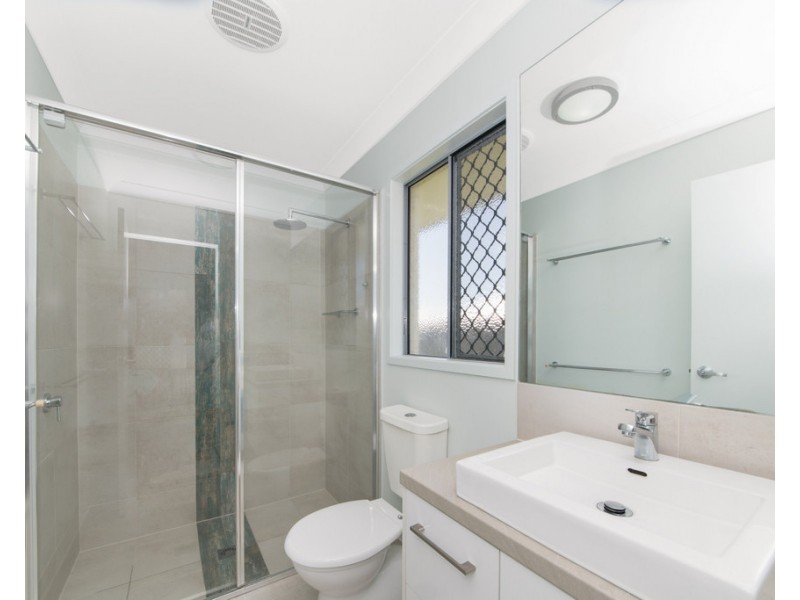 24 Heather Avenue, Rasmussen QLD 4815