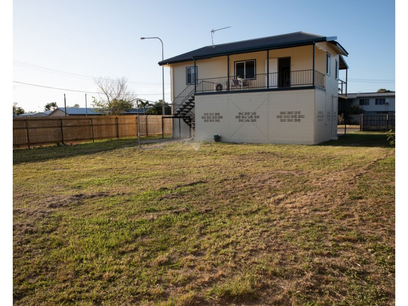 6 Wandoo Street, Rasmussen QLD 4815