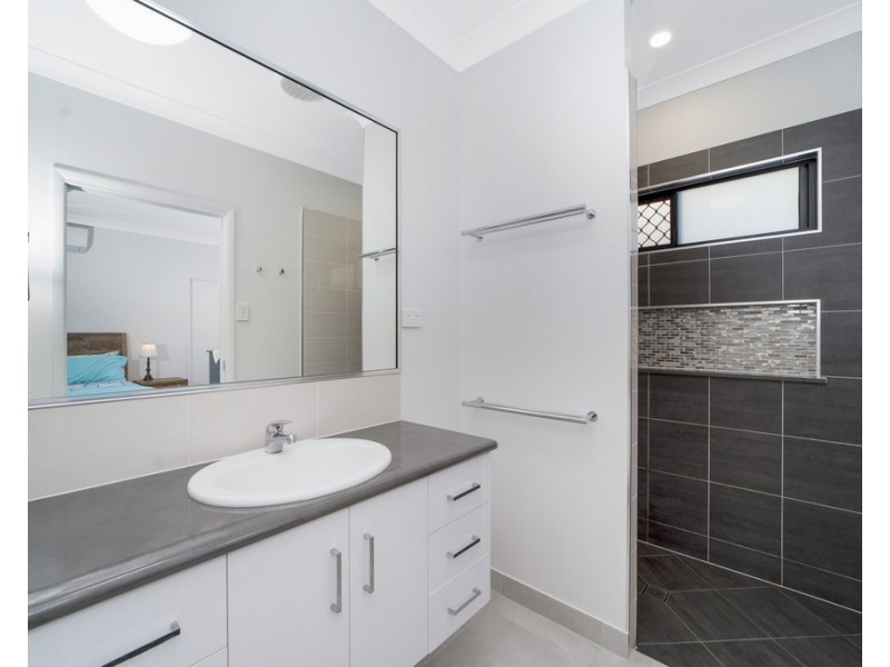 12 Stockton Elbow, Mount Louisa QLD 4814