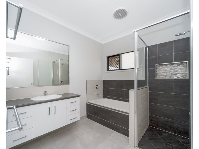 12 Stockton Elbow, Mount Louisa QLD 4814