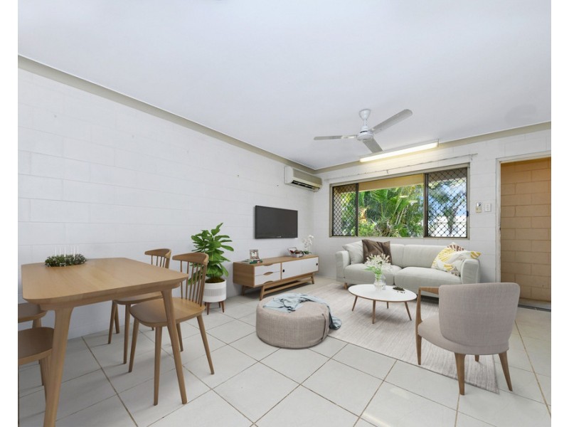 1/8 Violet Crescent, Rasmussen QLD 4815