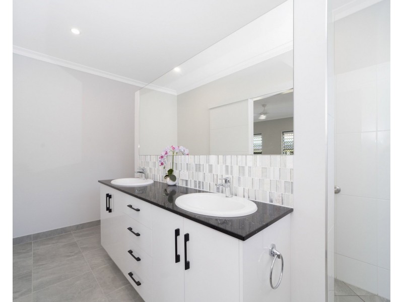 30 Bronze Street, Alice River QLD 4817