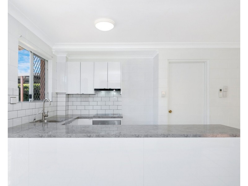 8/22 Marks Street, Hermit Park QLD 4812