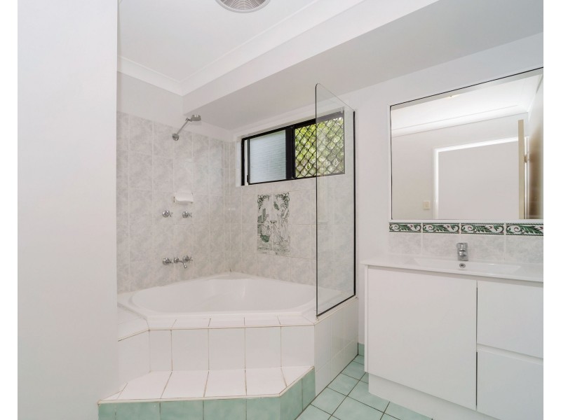 11 Florida Place, Kirwan QLD 4817