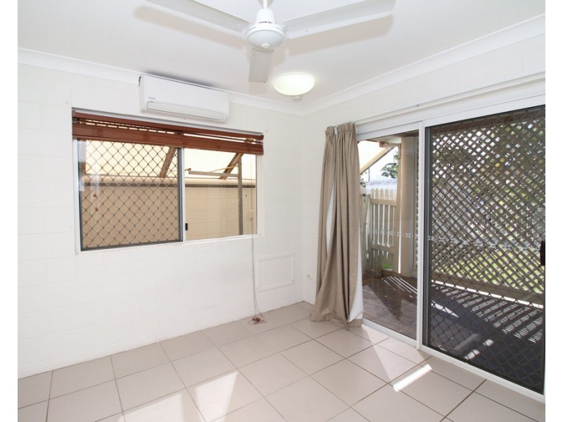 1/15 Carmody Street, Hermit Park QLD 4812