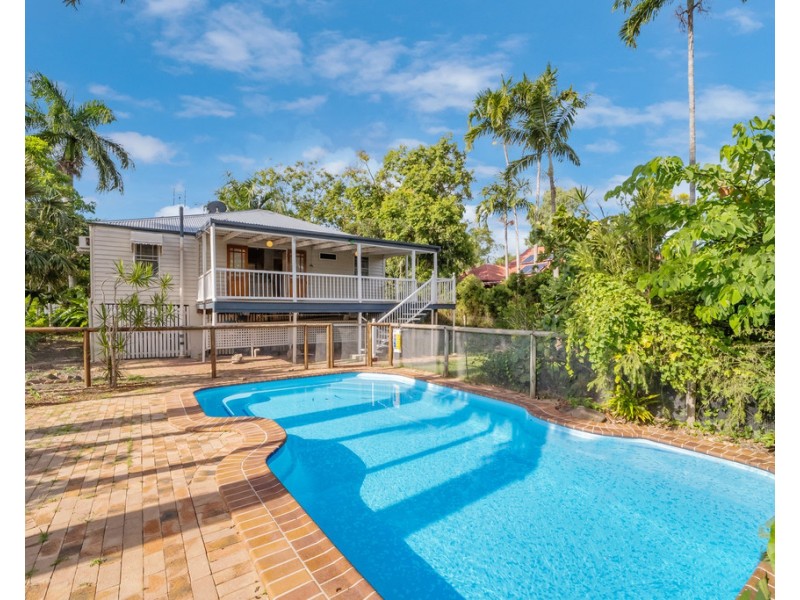 15 Clayton Street, Hermit Park QLD 4812