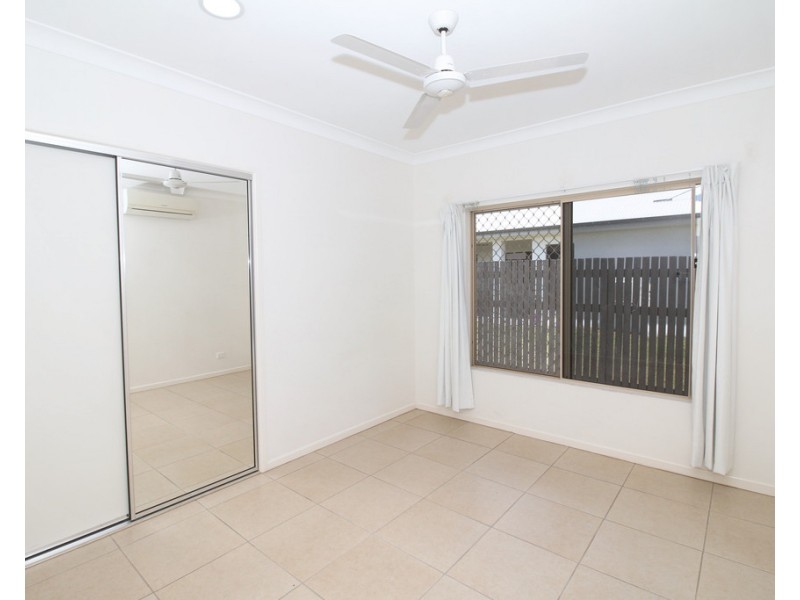 6 Ningaloo Crescent, Burdell QLD 4818