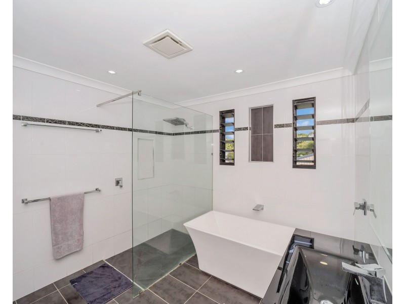 27 Henrietta Street, Aitkenvale QLD 4814