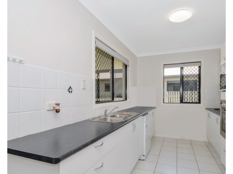 12 Blue Wren Drive, Kelso QLD 4815