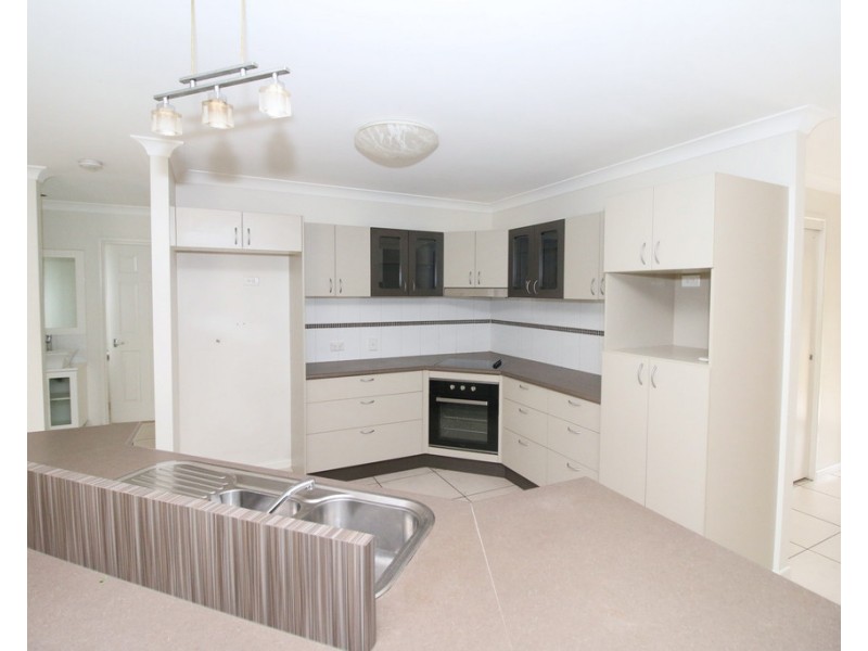 7 Anchorage Circuit, Bushland Beach QLD 4818