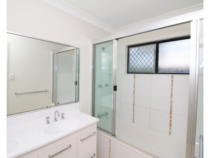 7 Anchorage Circuit, Bushland Beach QLD 4818