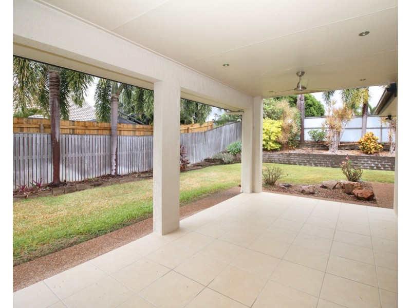 7 Anchorage Circuit, Bushland Beach QLD 4818