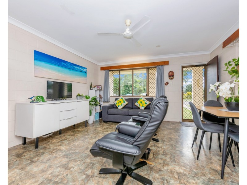16 Violet Crescent, Rasmussen QLD 4815