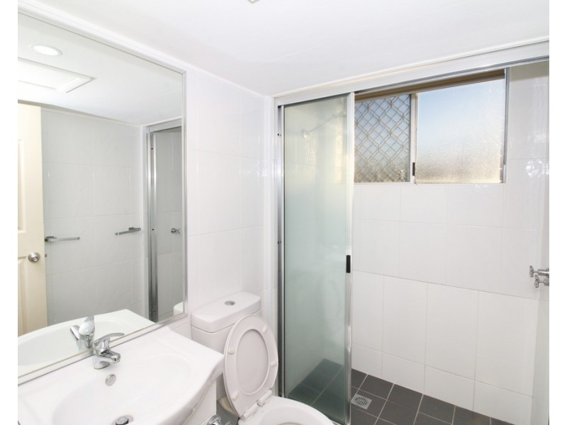 2/31 Surrey Street, Hyde Park QLD 4812