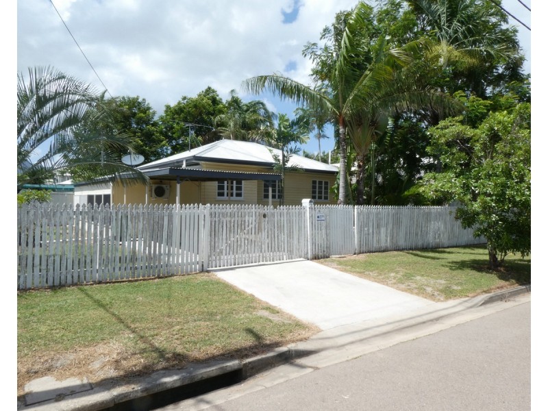 10 Gladstone Street, Pimlico QLD 4812