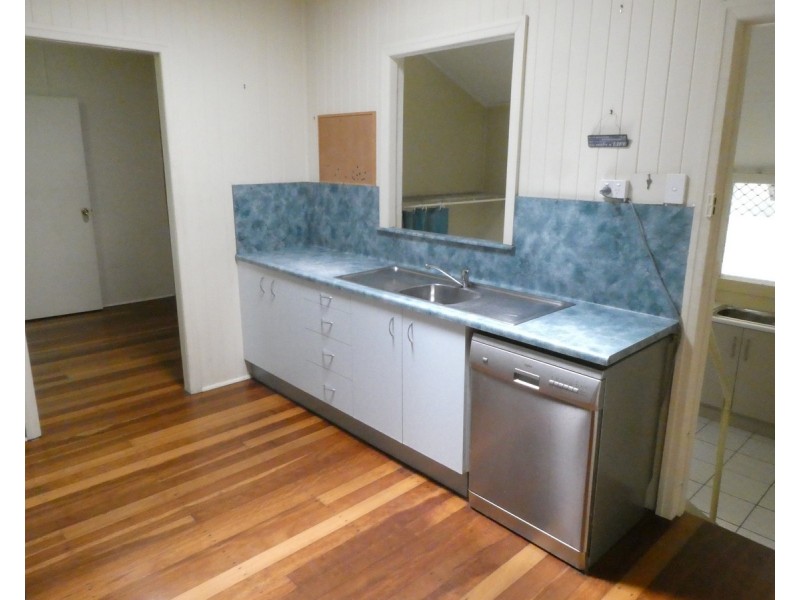 10 Gladstone Street, Pimlico QLD 4812