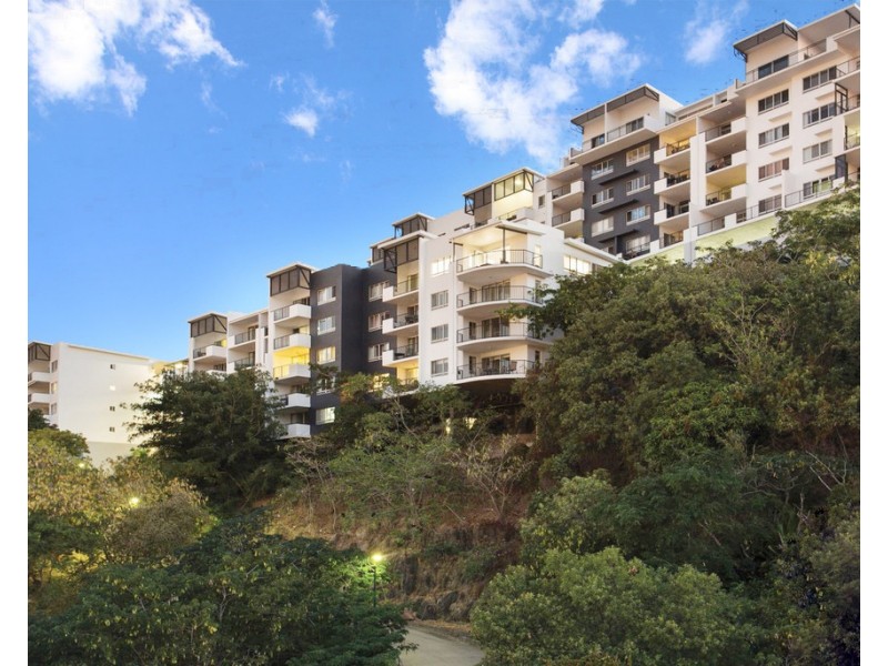 18/209 Wills Street, Townsville City QLD 4810