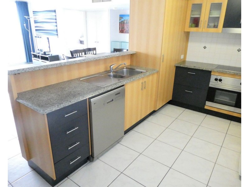 18/209 Wills Street, Townsville City QLD 4810