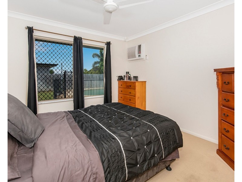 137 Daintree Drive, Bushland Beach QLD 4818