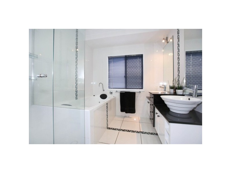 6 Edgewater Terrace, Idalia QLD 4811