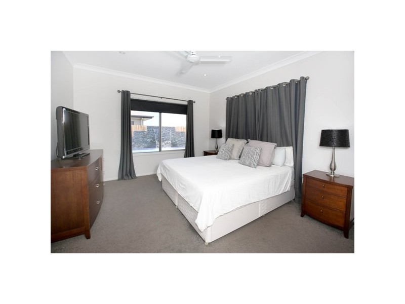 7 Twinview Terrace, Idalia QLD 4811