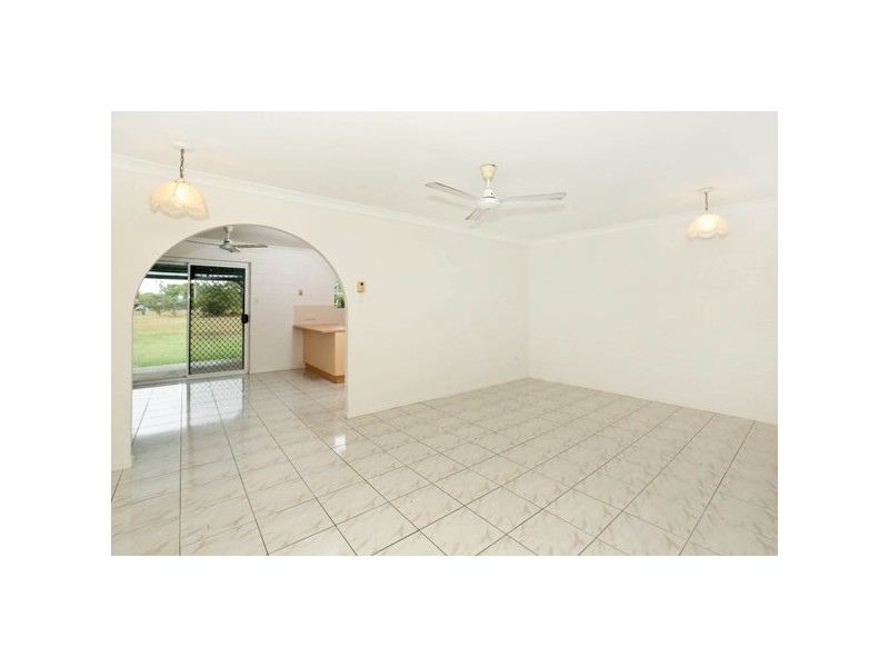 22 Joanne Street, Deeragun QLD 4818