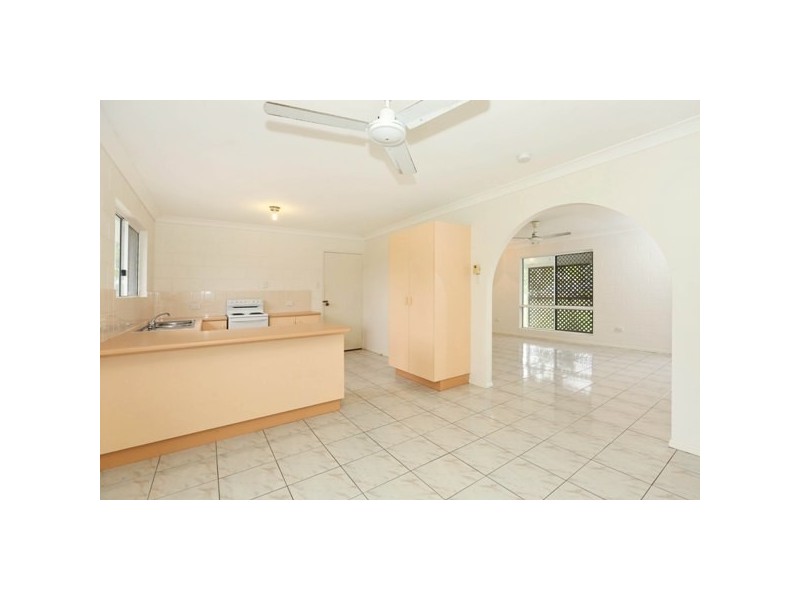 22 Joanne Street, Deeragun QLD 4818