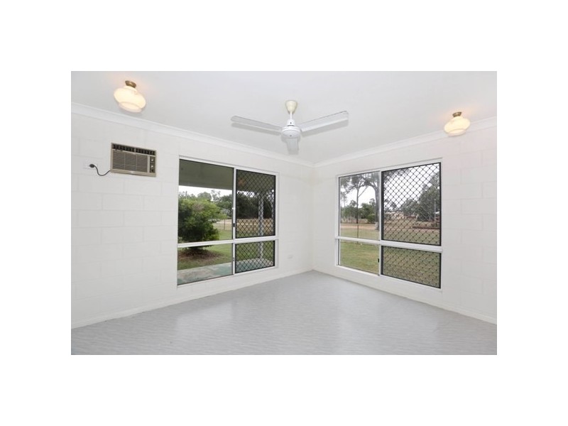 22 Joanne Street, Deeragun QLD 4818