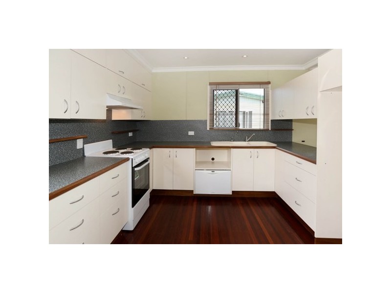 24 Laburnum Street, Cranbrook QLD 4814