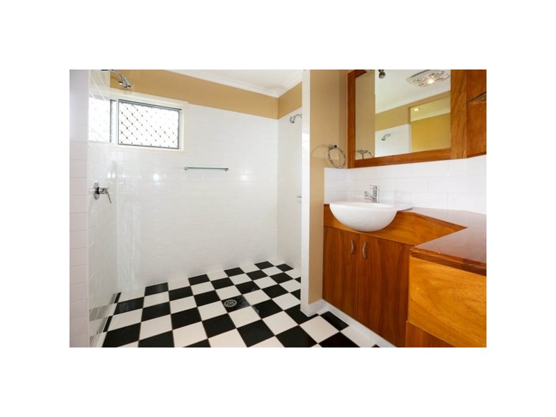 24 Laburnum Street, Cranbrook QLD 4814