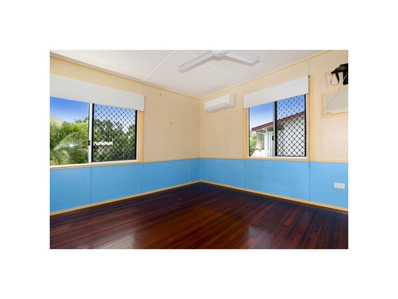 24 Laburnum Street, Cranbrook QLD 4814