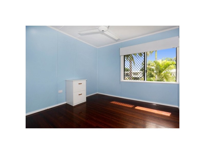 24 Laburnum Street, Cranbrook QLD 4814