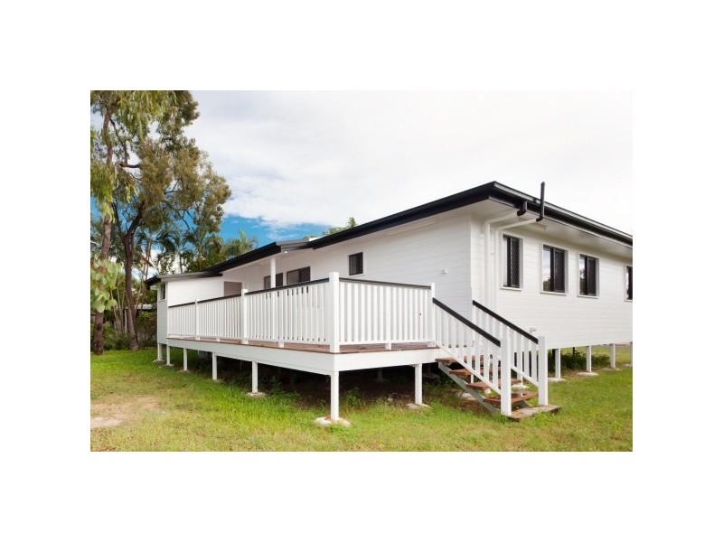 9 Fanning Court, Balgal Beach QLD 4816