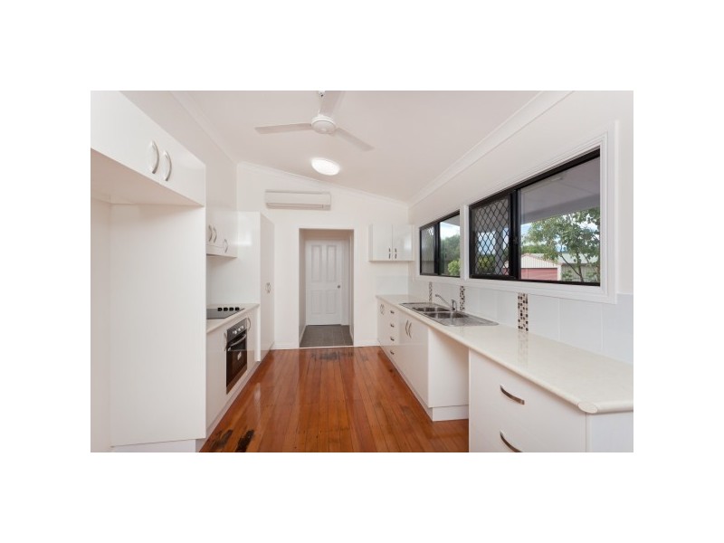 9 Fanning Court, Balgal Beach QLD 4816