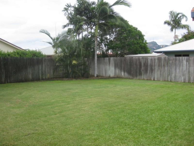 2 Waterbrook Close, Idalia QLD 4811