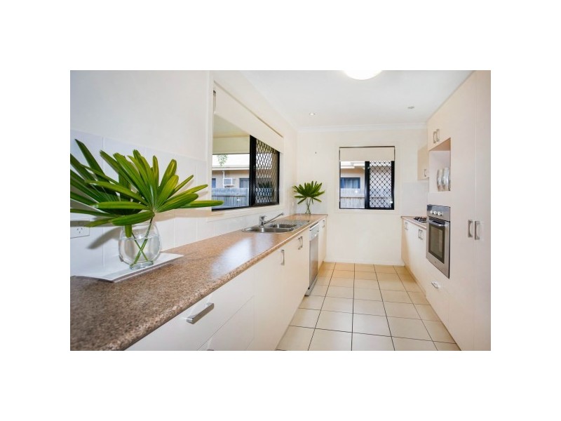 10 Newhaven Place, Idalia QLD 4811