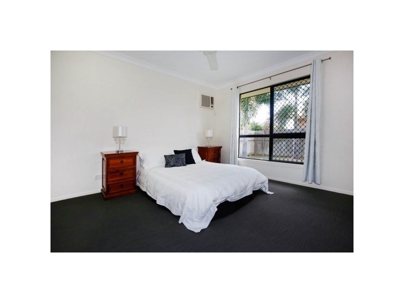 10 Newhaven Place, Idalia QLD 4811