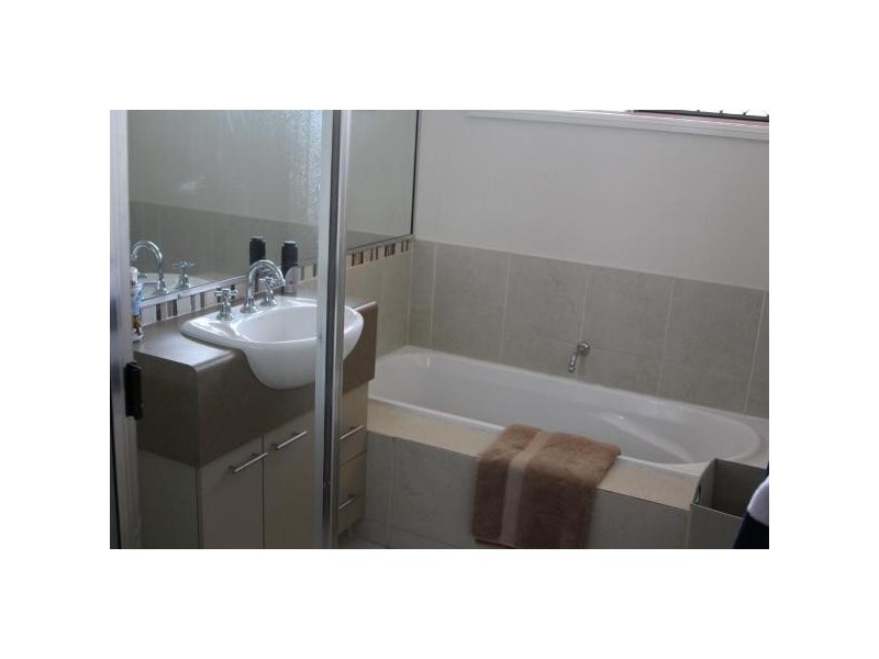 16 St David’s Close, Kirwan QLD 4817