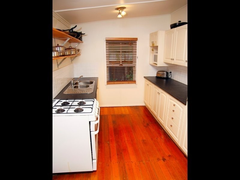 70 First Avenue, Railway Estate QLD 4810