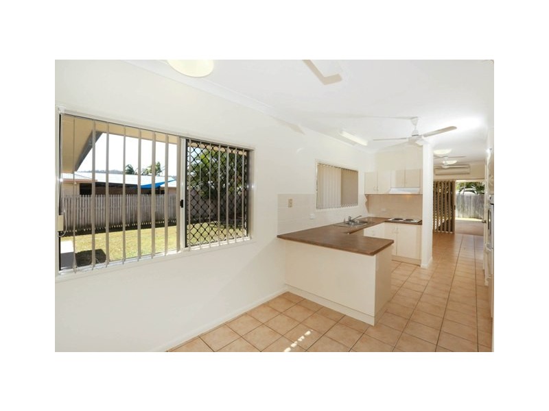 30 Lomond Street, Kirwan QLD 4817