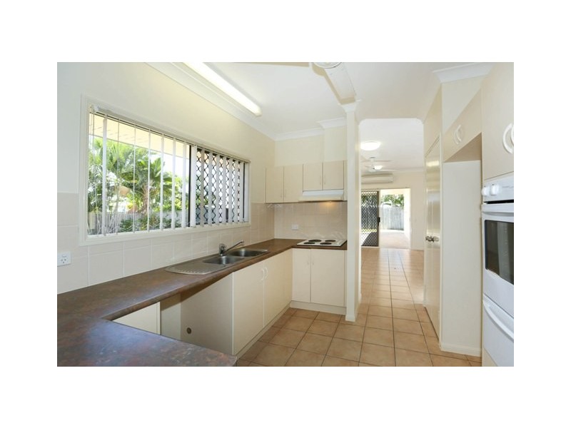 30 Lomond Street, Kirwan QLD 4817