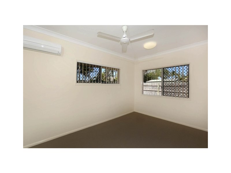 30 Lomond Street, Kirwan QLD 4817