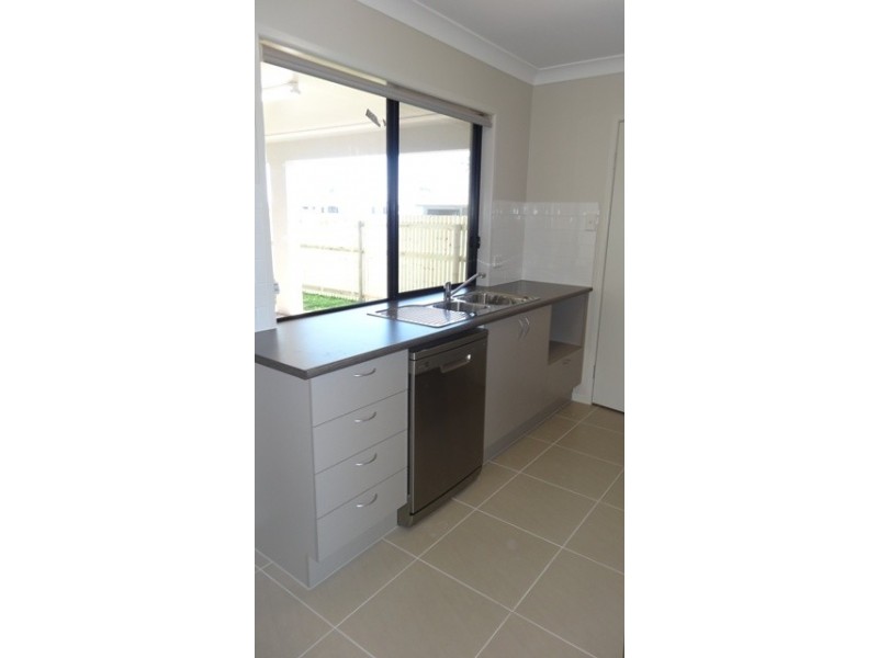 14 Malibu Parade, Mount Louisa QLD 4814