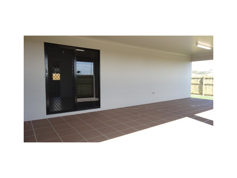 14 Malibu Parade, Mount Louisa QLD 4814