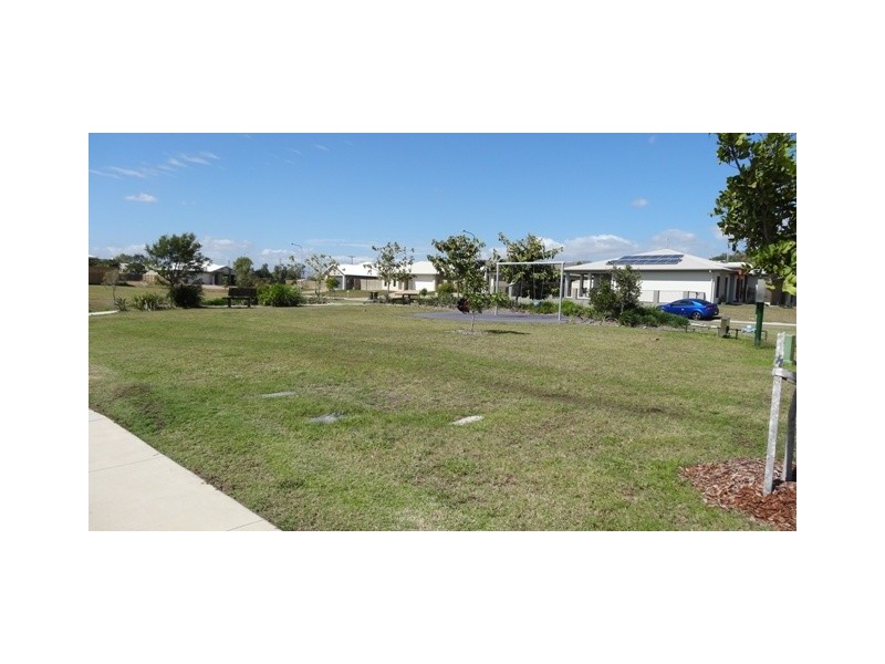 14 Malibu Parade, Mount Louisa QLD 4814