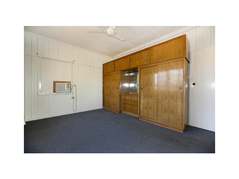 25 Sunderland Street, Garbutt QLD 4814