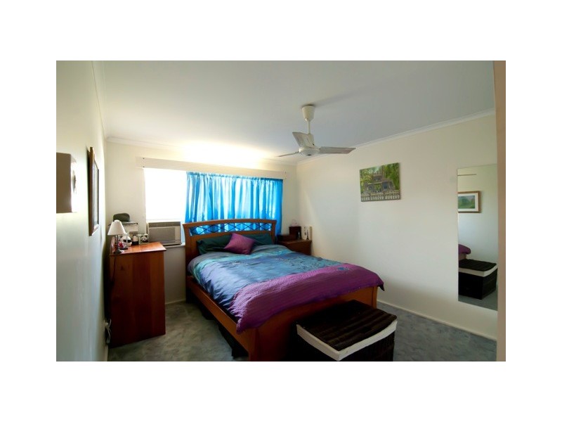 6 Ives Street, Kirwan QLD 4817